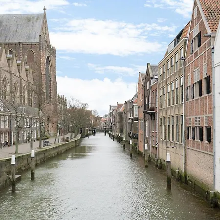 Voorstraat-straatzicht Boven Bed & Breakfast Dordrecht