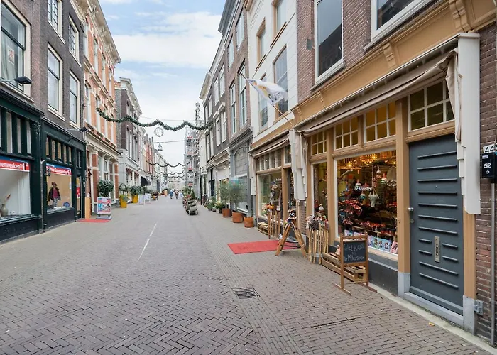 Alojamento de Acomodação e Pequeno-almoço Voorstraat-straatzicht Boven Dordrecht