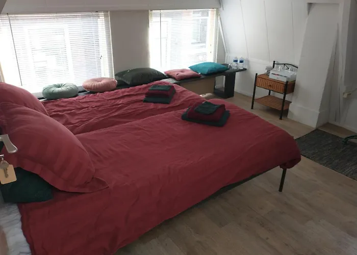 Bed and breakfast Voorstraat-straatzicht Boven