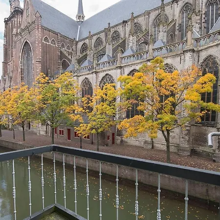 Voorstraat-straatzicht Boven Panzió *